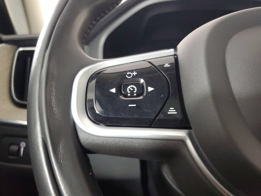 Used 2021 Volvo XC60 T5 Inscription FWD image 25