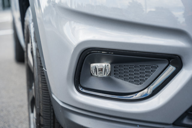 Used 2019 Jeep Cherokee Latitude Plus AWD/4WD image 14