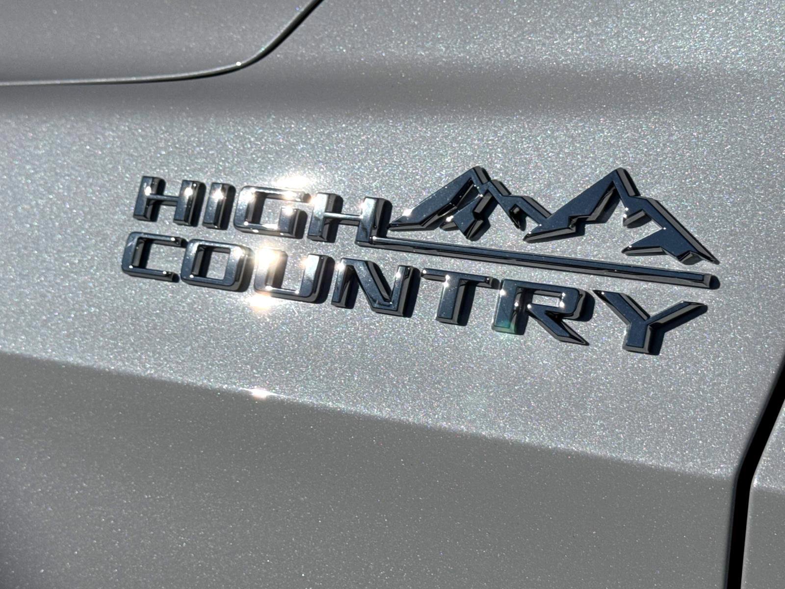 New 2026 Chevrolet Suburban High Country image 27