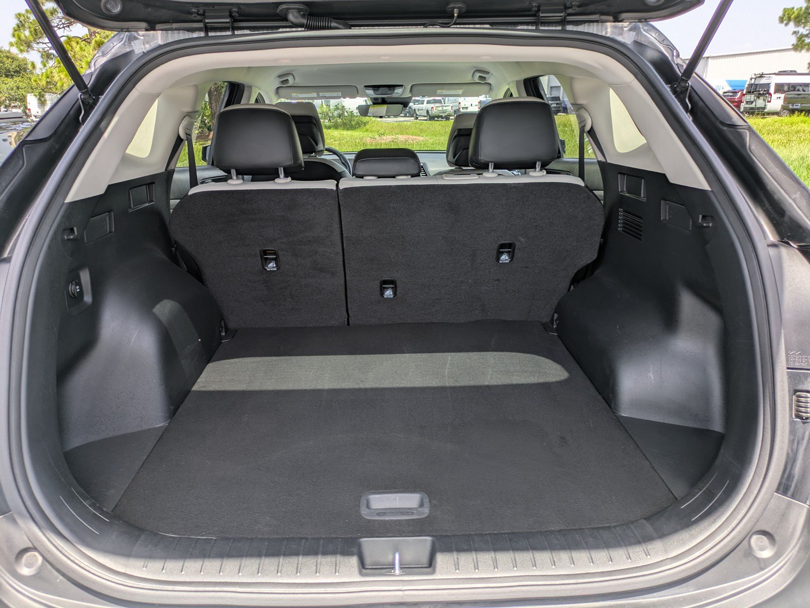 Certified 2023 Kia Sportage EX AWD/4WD image 9