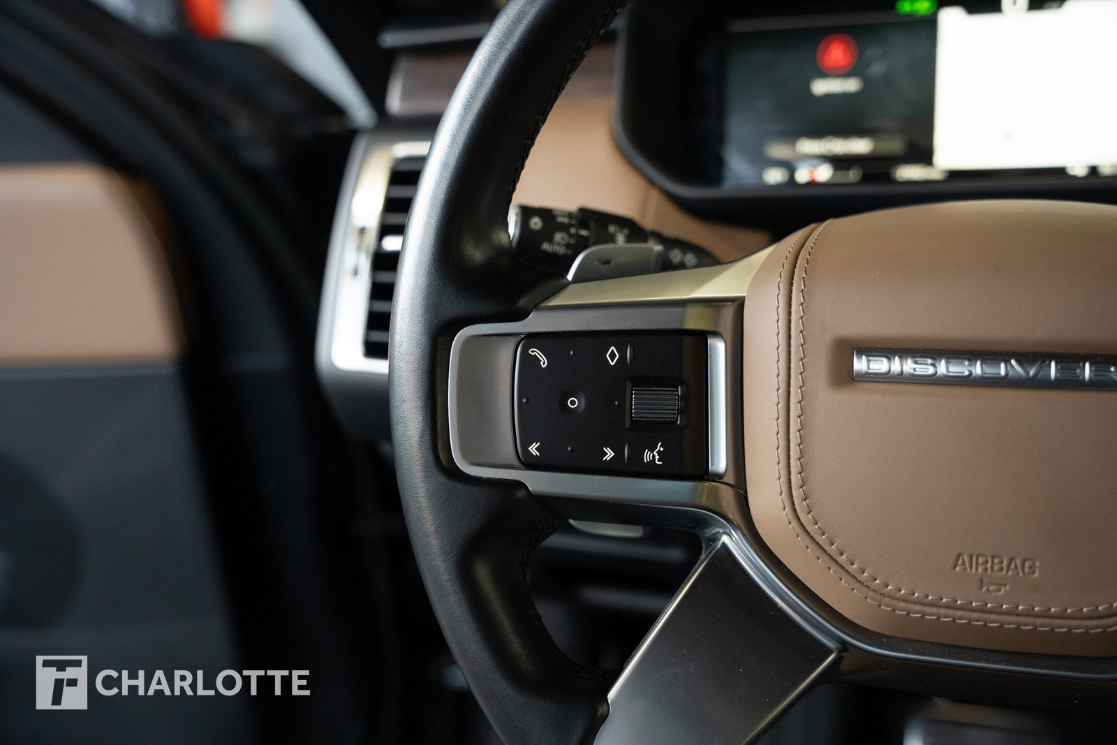 Used 2023 Land Rover Discovery HSE R-Dynamic image 19