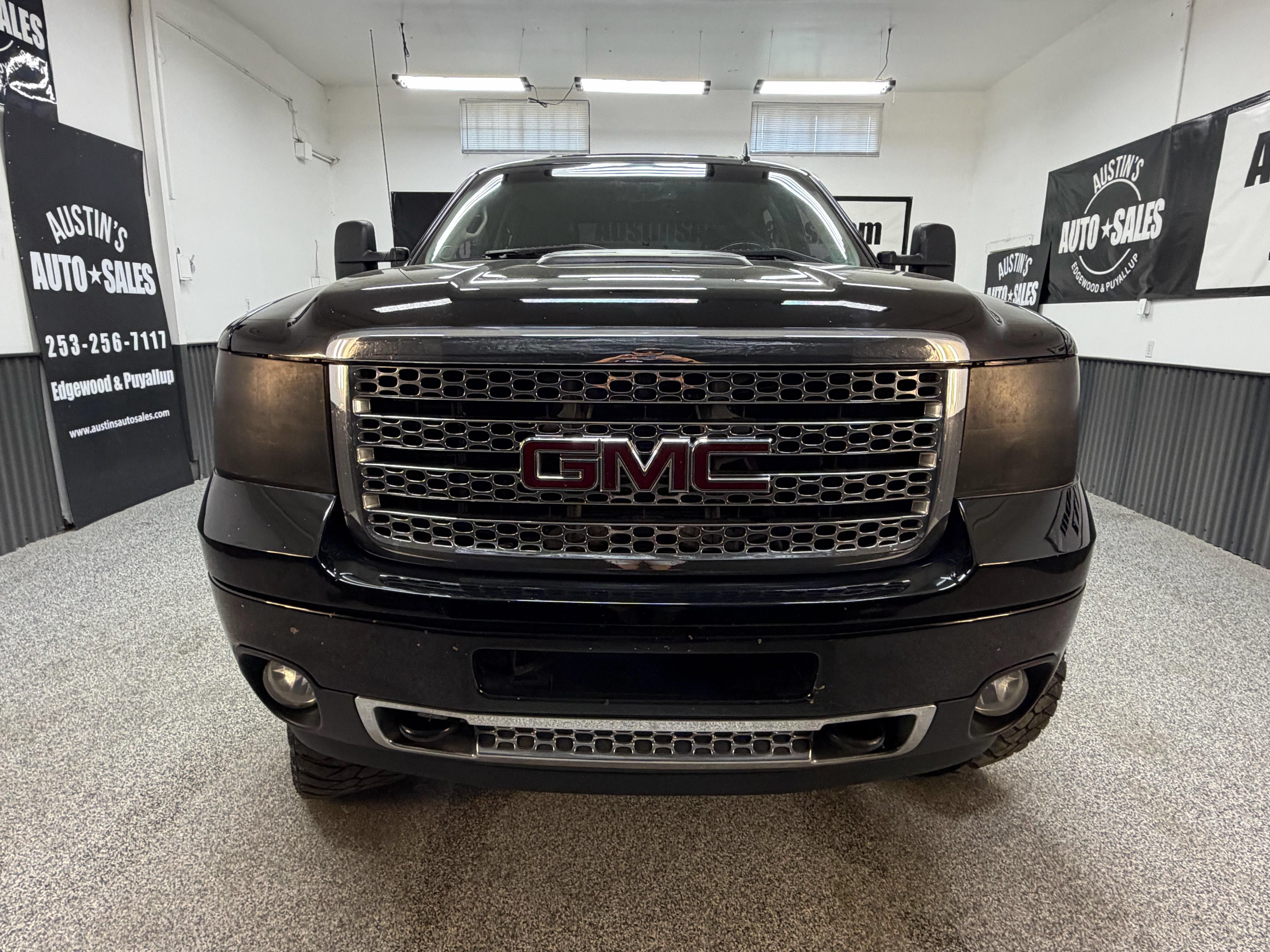 Used 2013 GMC Sierra 3500 Denali AWD/4WD image 5