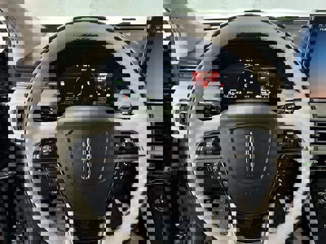 Used 2022 Lincoln Nautilus Black Label w/ Cargo Utility Package image 11