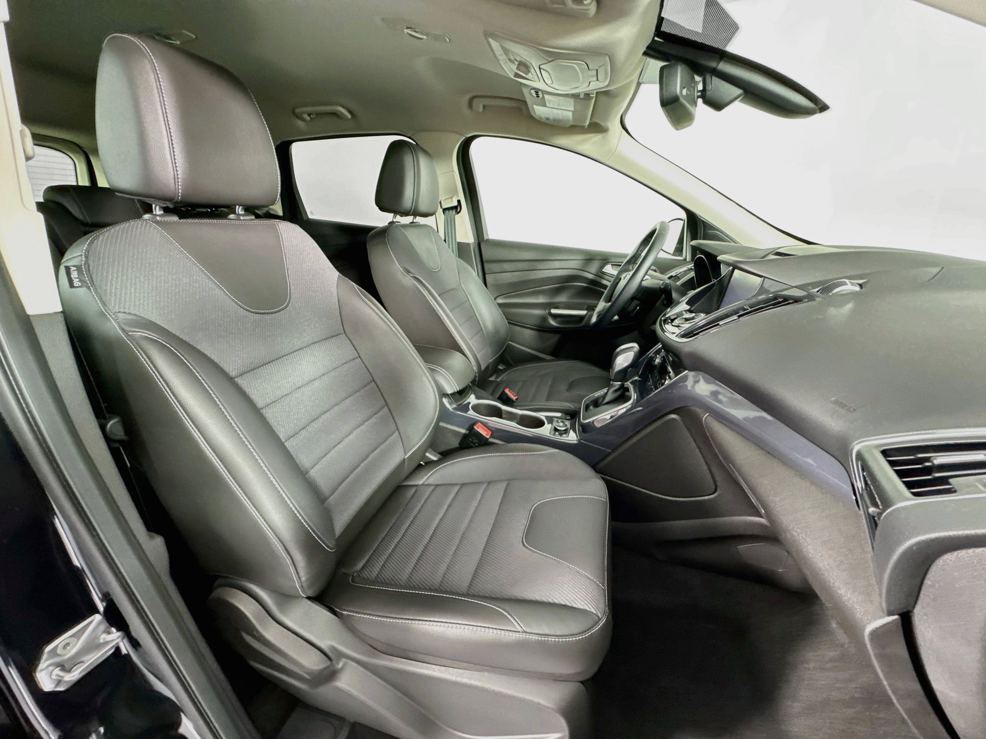 Used 2013 Ford Escape Titanium w/ Parking Technology Pkg FWD image 27