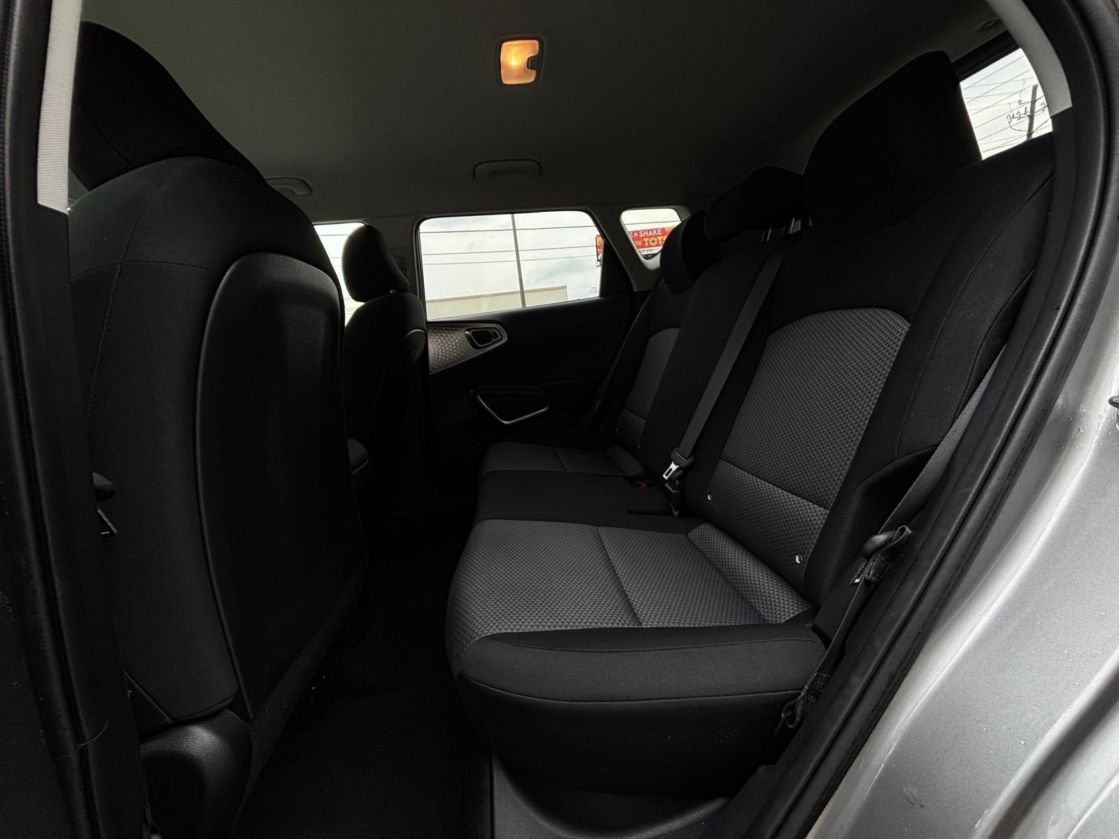 Used 2025 Kia Soul LX w/ LX Technology Package FWD image 23