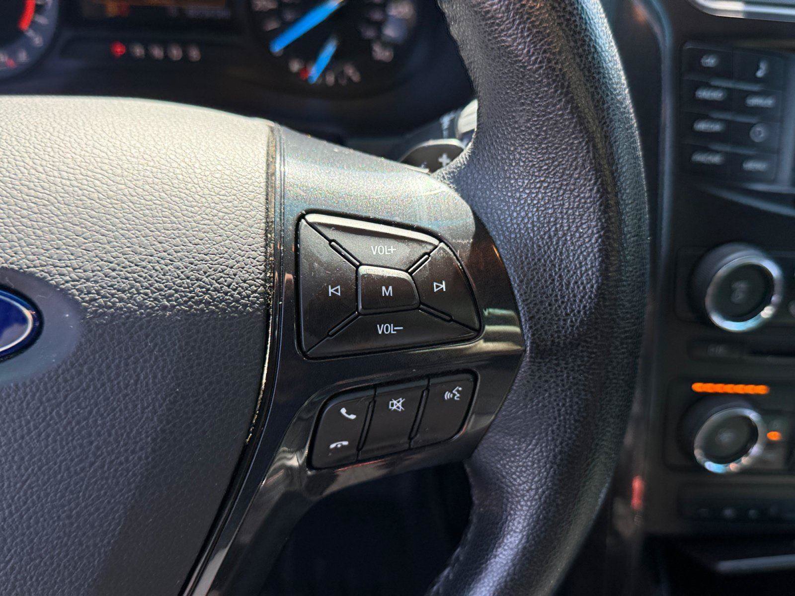Used 2017 Ford Explorer XLT AWD/4WD image 22