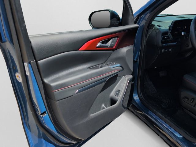 Certified 2024 Chevrolet Traverse RS FWD image 10
