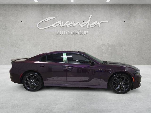 Used 2020 Dodge Charger SXT w/ Blacktop Package RWD image 17