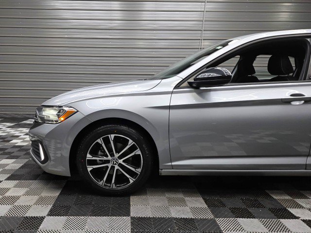 Used 2023 Volkswagen Jetta Sport FWD image 36