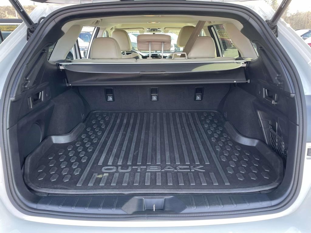 Certified 2022 Subaru Outback Limited image 29