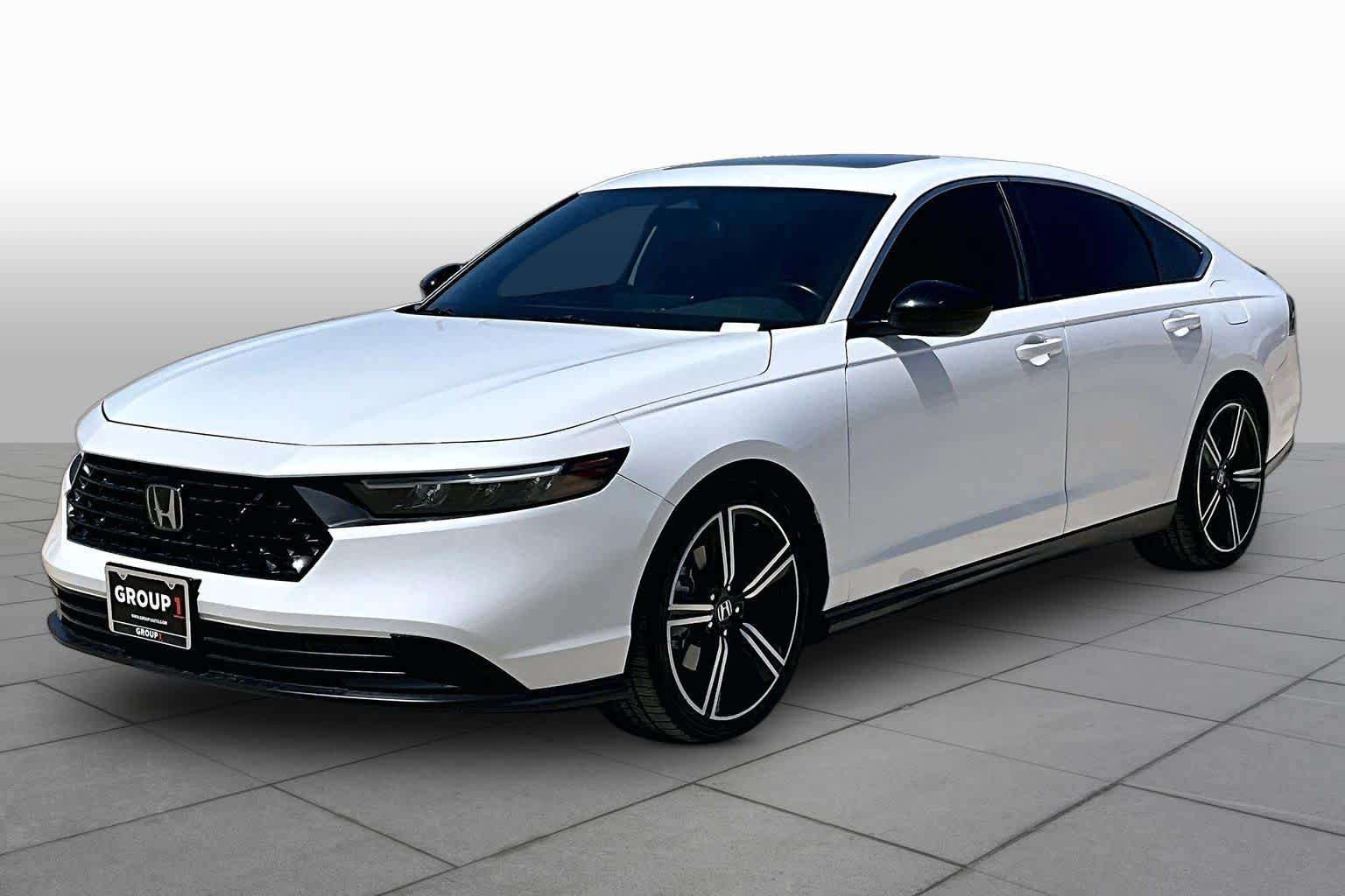 Used 2023 Honda Accord Sport image 2