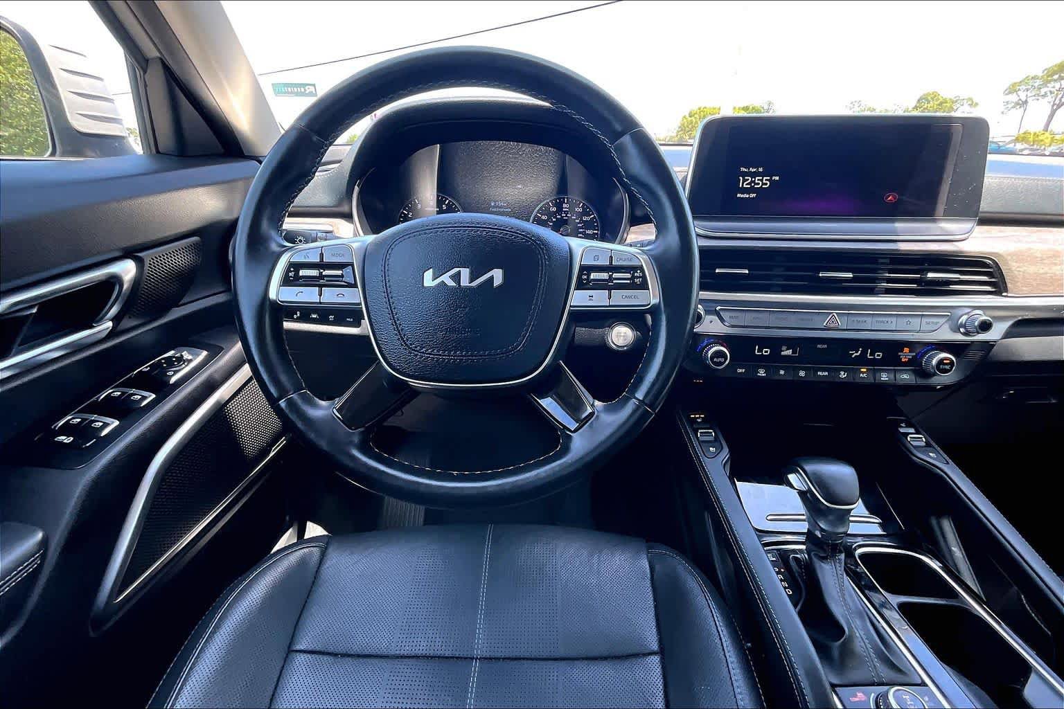 Used 2022 Kia Telluride EX w/ EX Premium Package image 6
