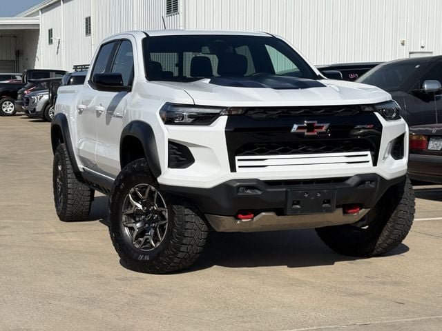 Used 2024 Chevrolet Colorado ZR2 w/ Safety Package AWD/4WD image 2