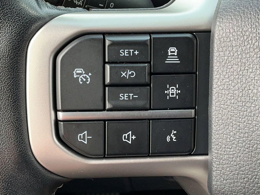 Used 2024 Ford Expedition Limited AWD/4WD image 32