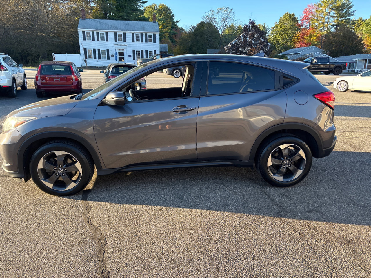 Used 2018 Honda HR-V EX image 2