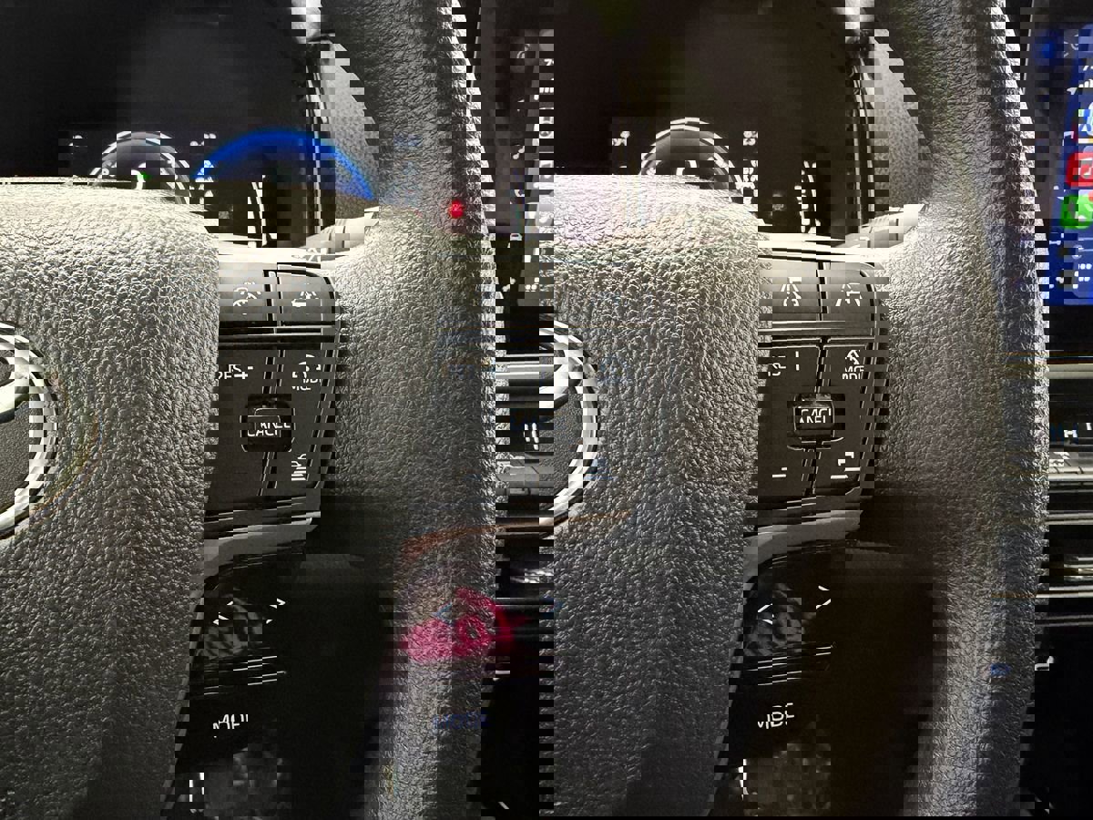 Used 2025 Toyota Camry LE image 15