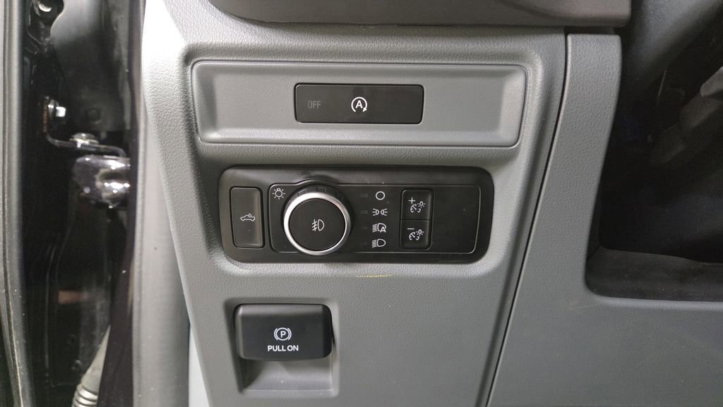 Used 2025 Ford F150 XLT w/ Equipment Group 301A Standard AWD/4WD image 9