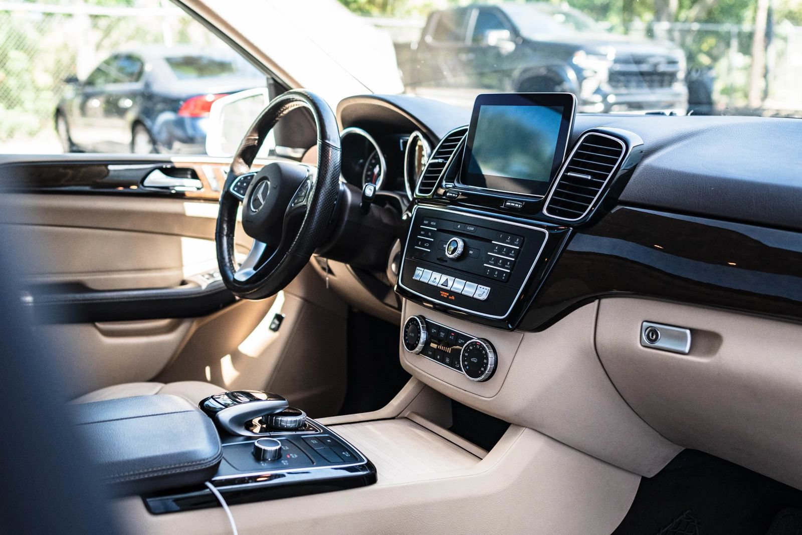 Used 2018 Mercedes-Benz GLE 350 4MATIC image 15