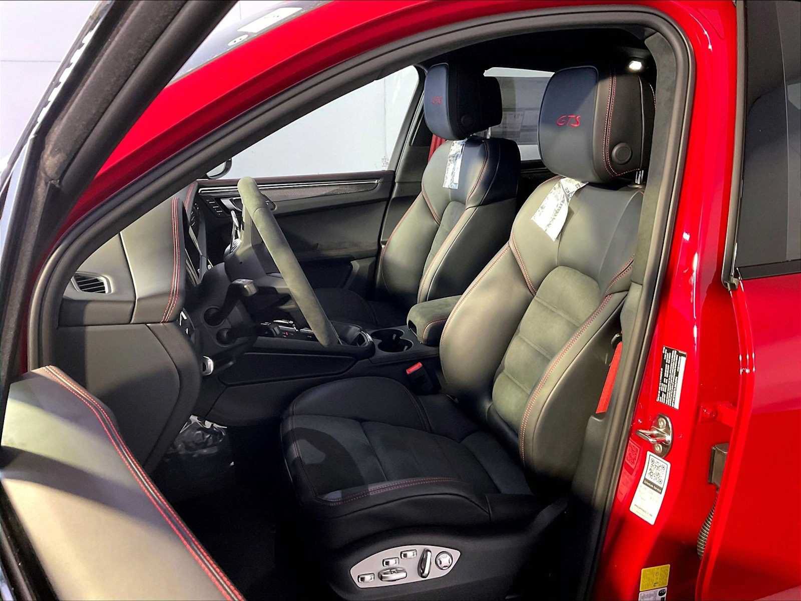 New 2026 Porsche Macan GTS AWD/4WD image 5
