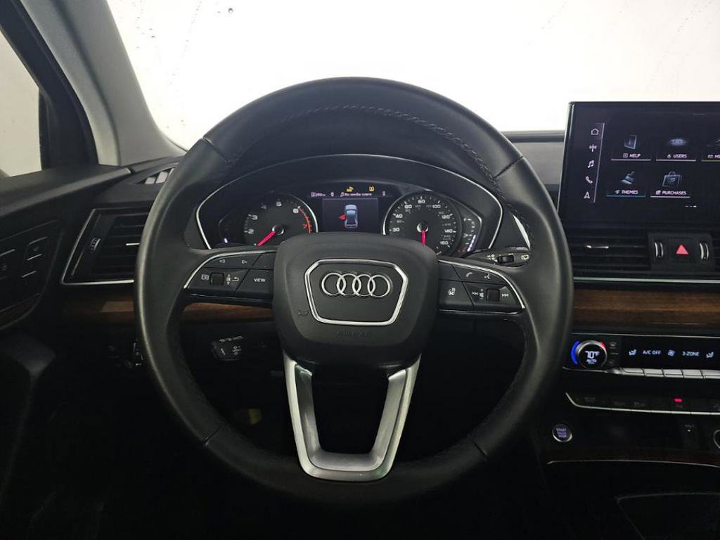 Used 2023 Audi Q5 2.0T Premium w/ Convenience Package AWD/4WD image 6