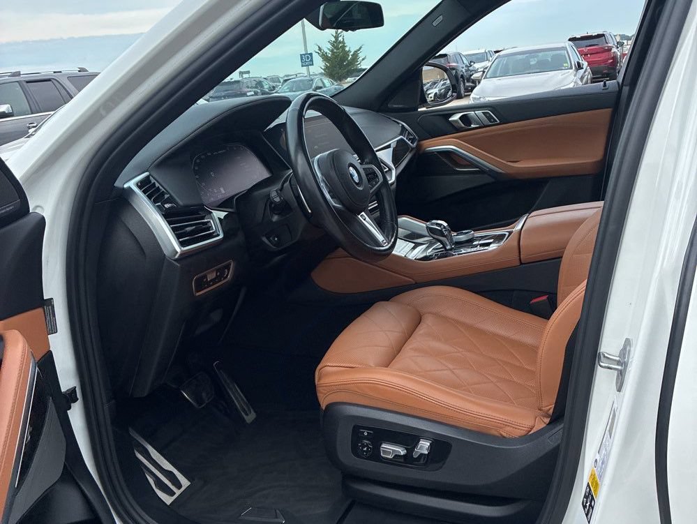 Used 2023 BMW X6 M50i w/ Executive Package AWD/4WD image 6