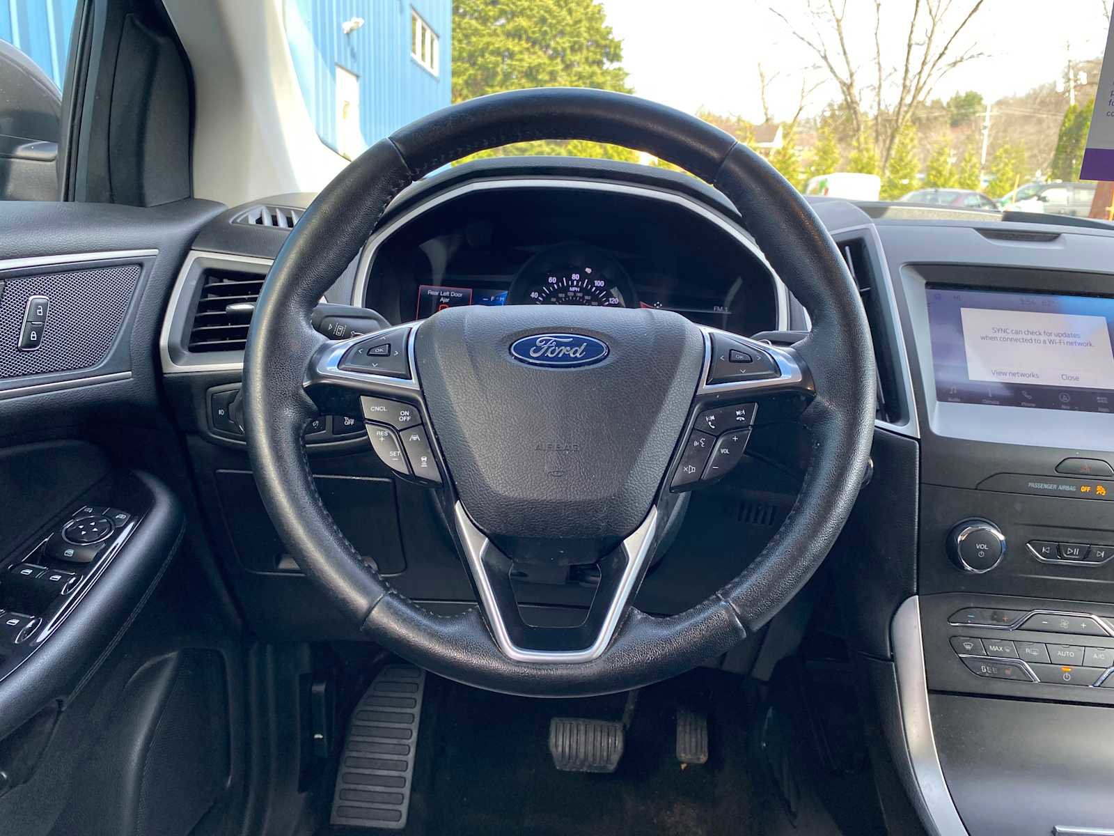 Used 2020 Ford Edge SEL w/ Convenience Package AWD/4WD image 13