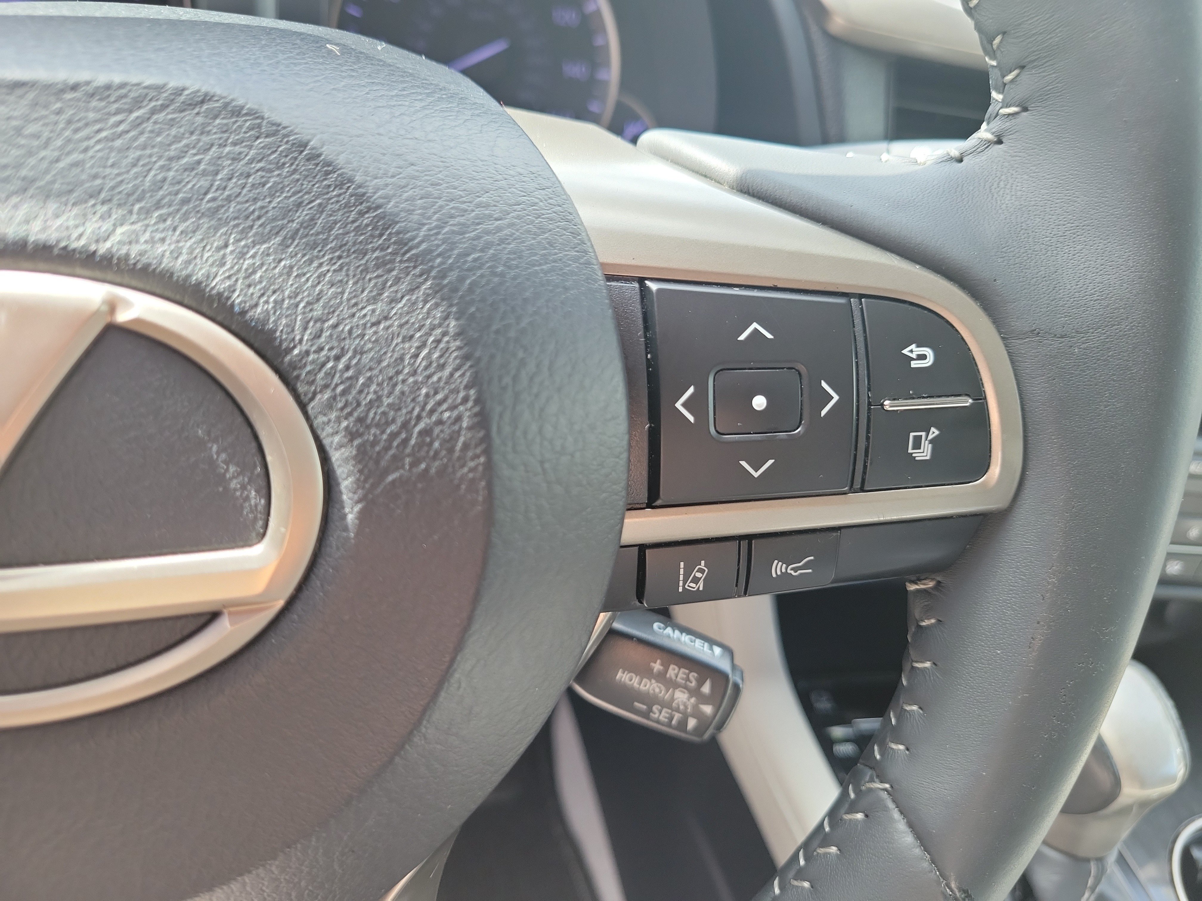 Used 2019 Lexus RX 350 FWD w/ Accessory Package image 28