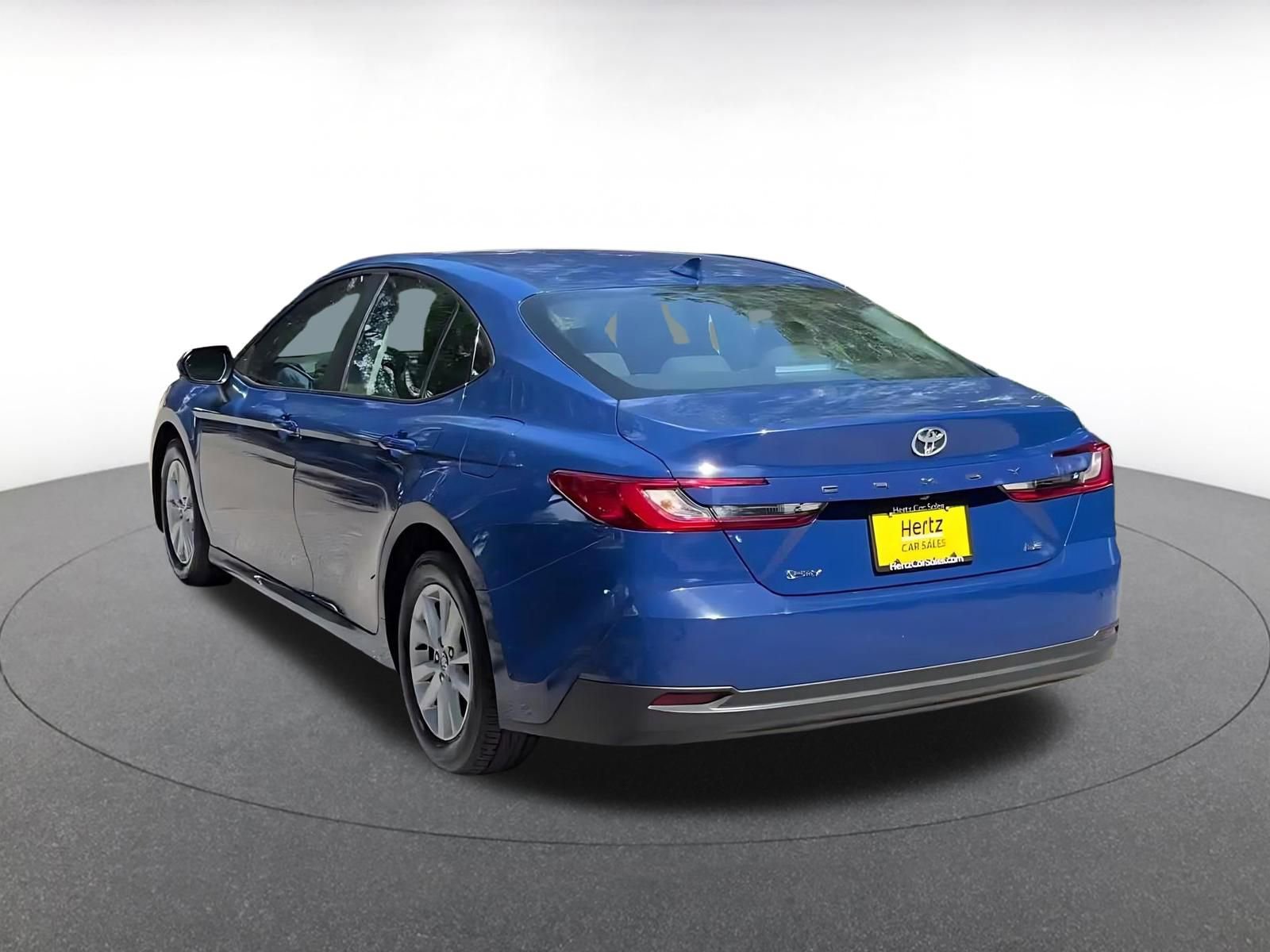 Used 2025 Toyota Camry LE FWD image 16