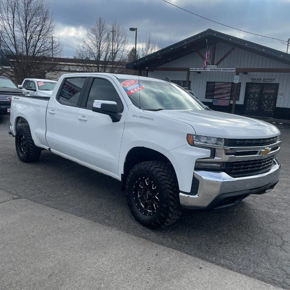 Used 2020 Chevrolet Silverado 1500 LT w/ Fleet Comfort Package AWD/4WD image 8