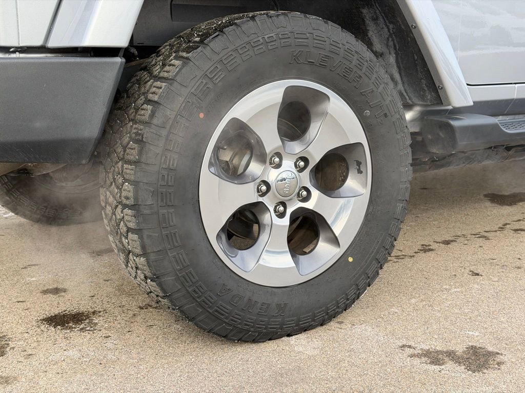 Used 2017 Jeep Wrangler Unlimited Sahara w/ Max Tow Package image 22