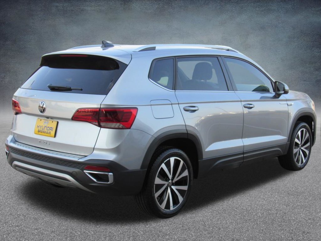 Used 2024 Volkswagen Taos SE FWD image 6