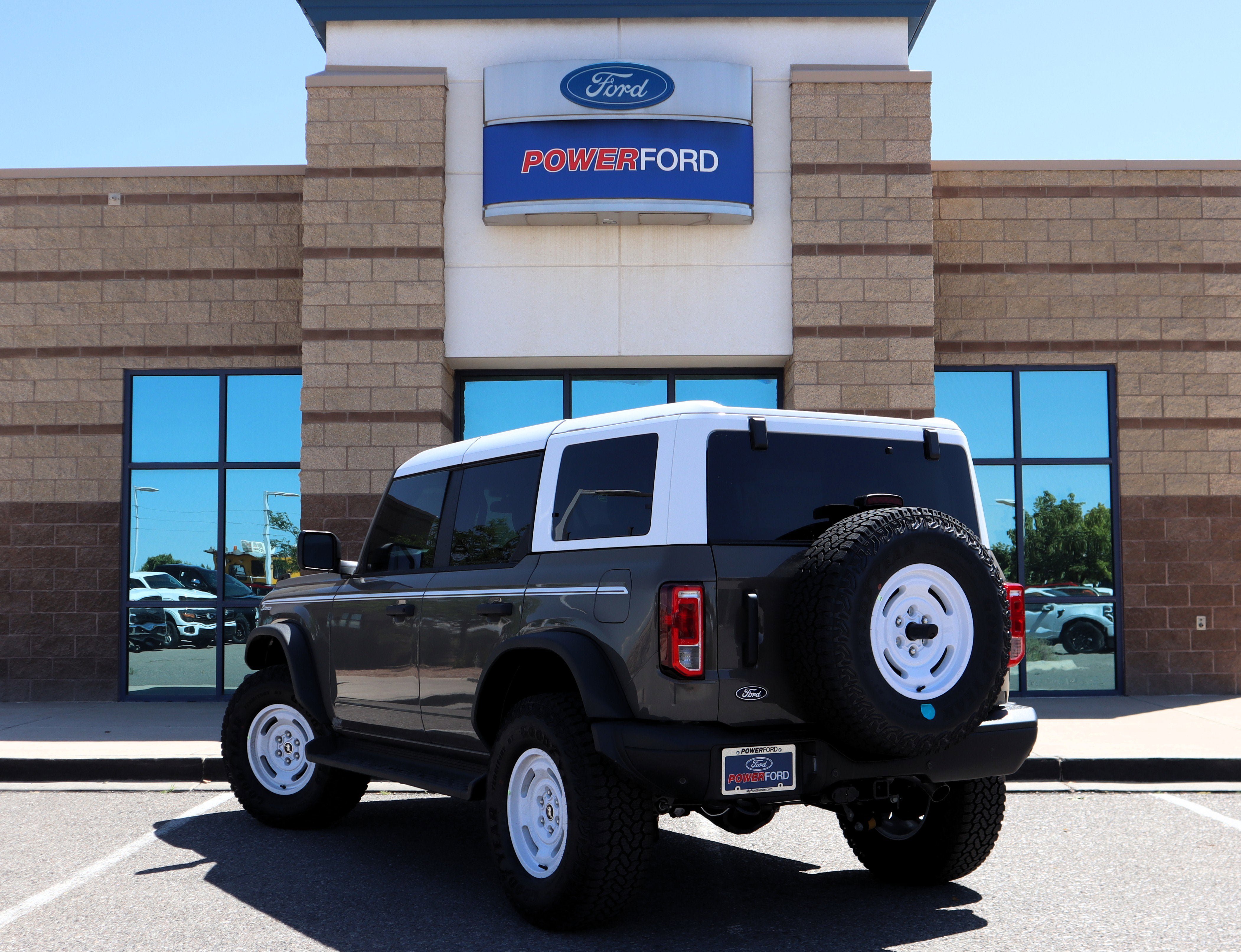 New 2026 Ford Bronco Heritage Edition AWD/4WD image 8