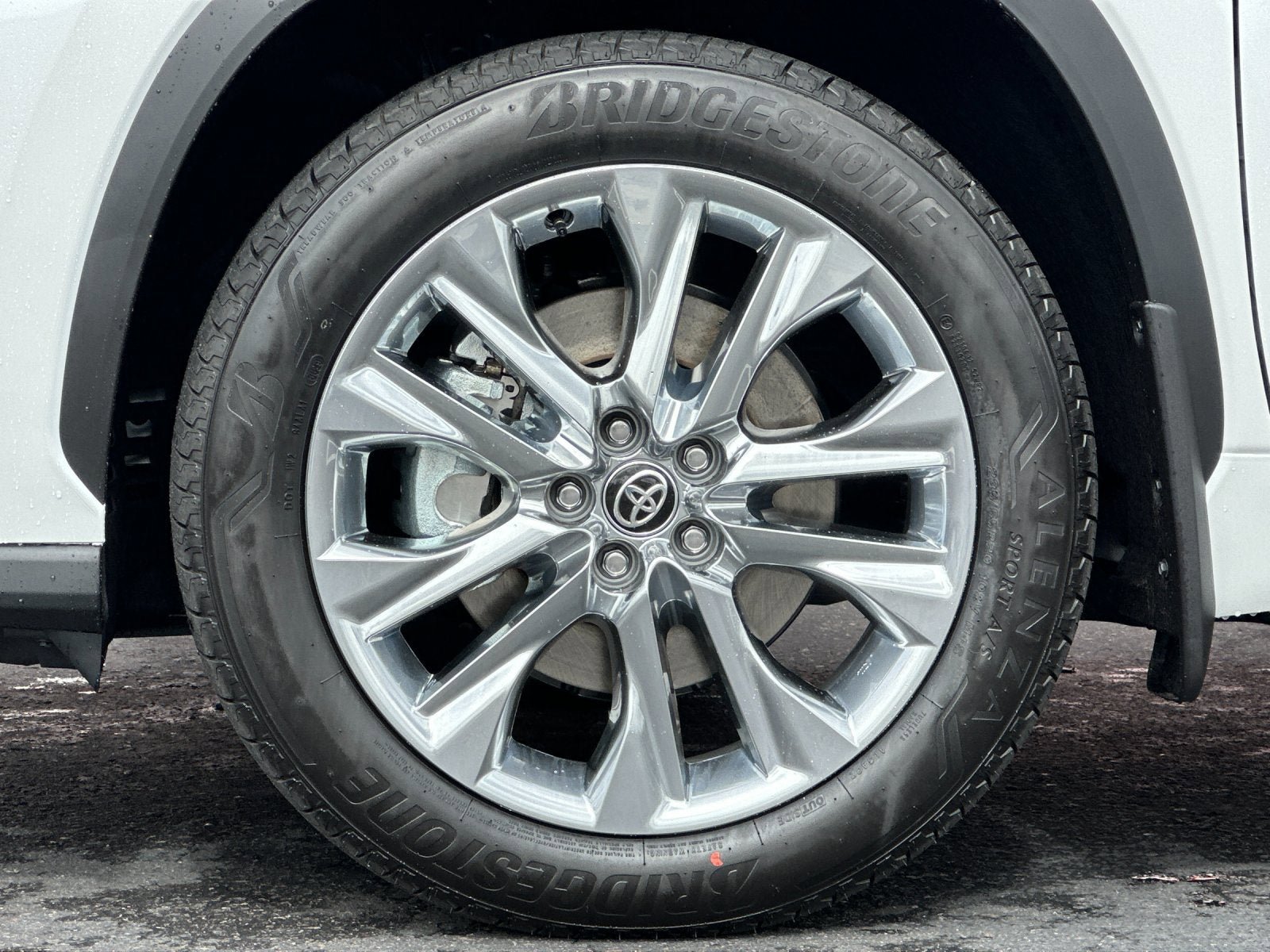 New 2026 Toyota Highlander Limited AWD/4WD image 25