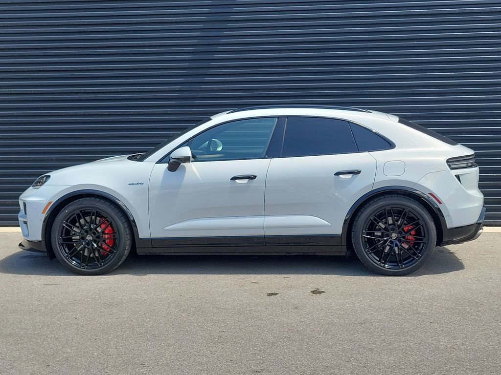New 2026 Porsche Macan Turbo Electric AWD/4WD image 2