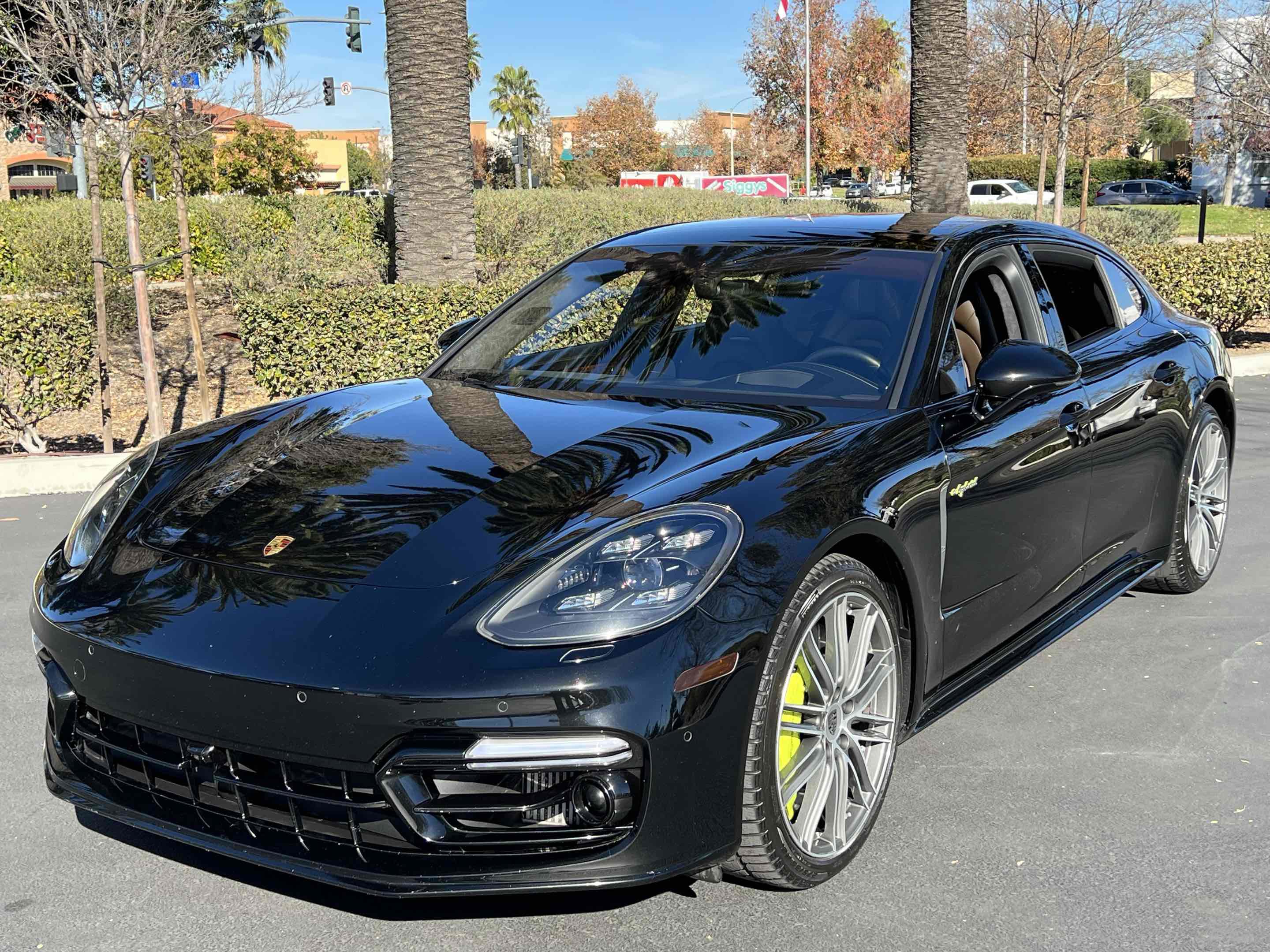 Used 2019 Porsche Panamera Turbo S Executive image 17