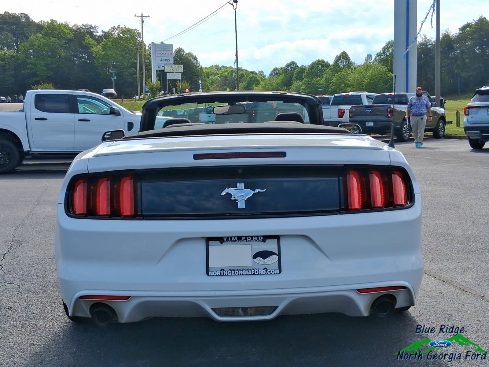 Used 2017 Ford Mustang Convertible w/ Equipment Group 051A RWD image 4