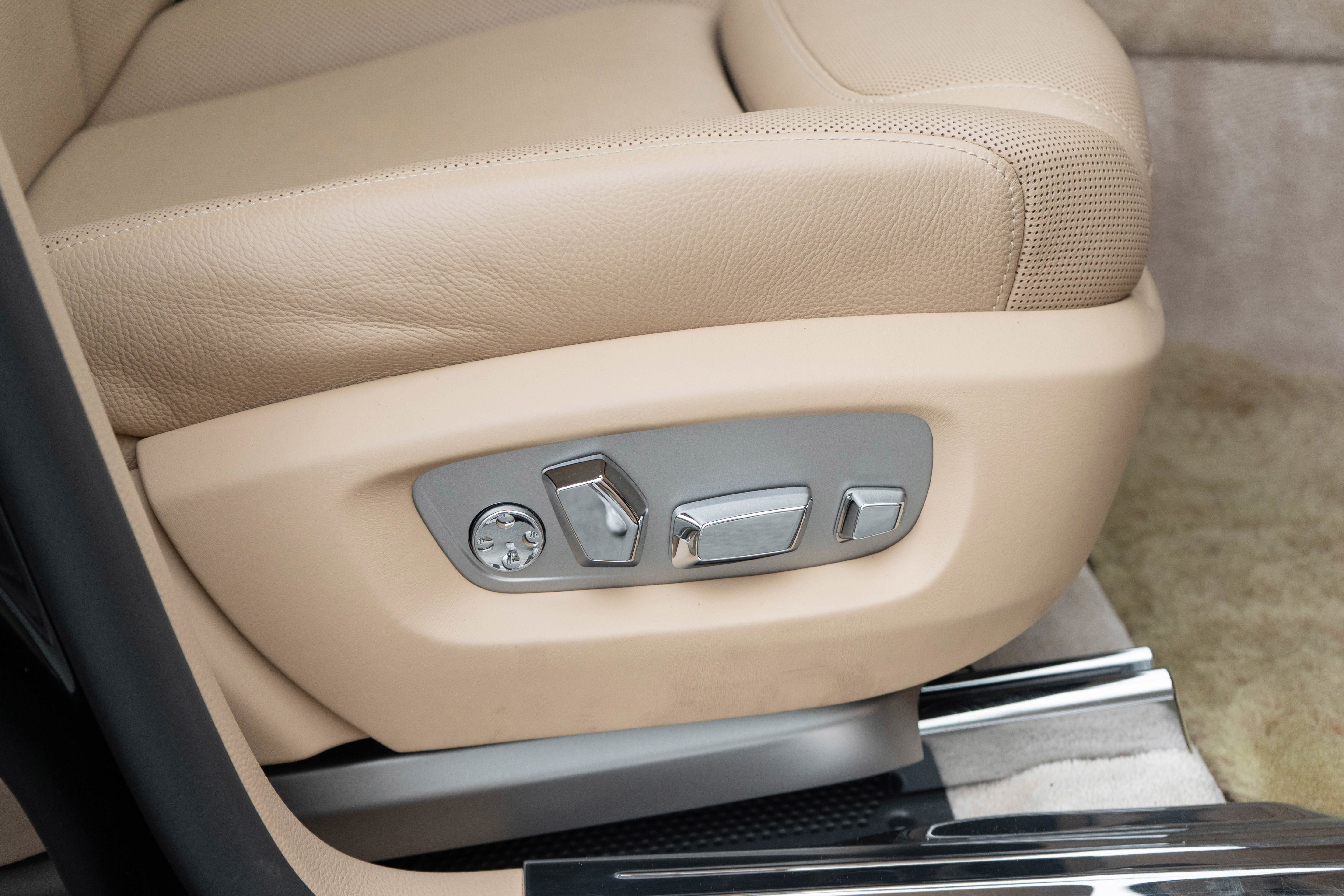 Used 2017 Rolls-Royce Ghost image 63