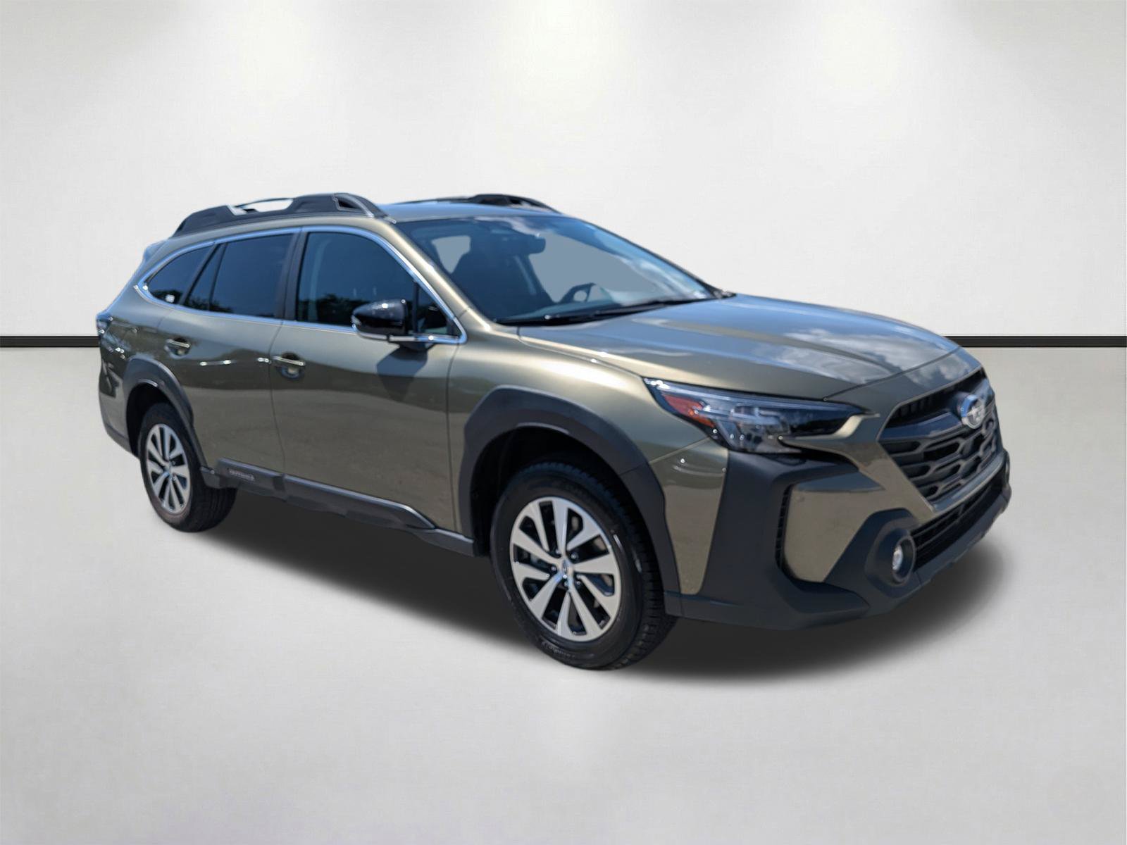 Used 2025 Subaru Outback Premium AWD/4WD image 1