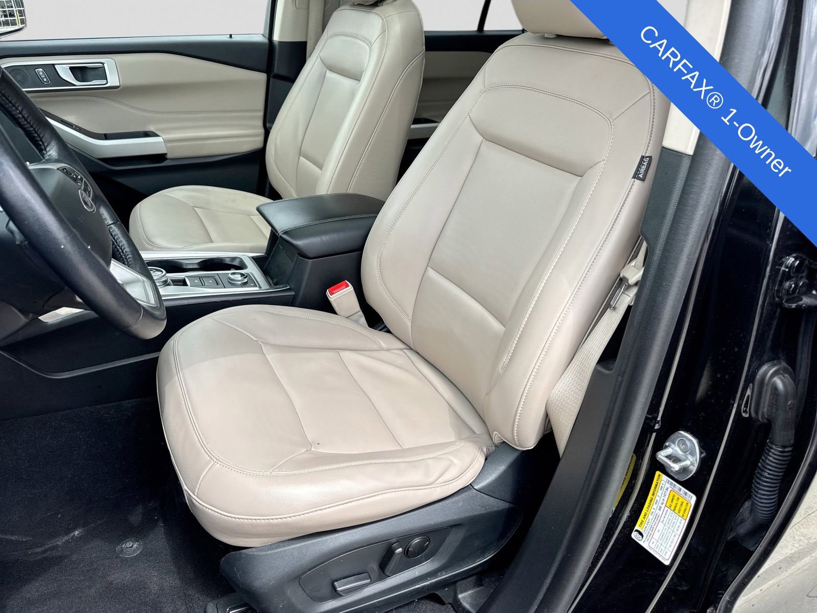 Used 2023 Ford Explorer XLT w/ Equipment Group 202A AWD/4WD image 19