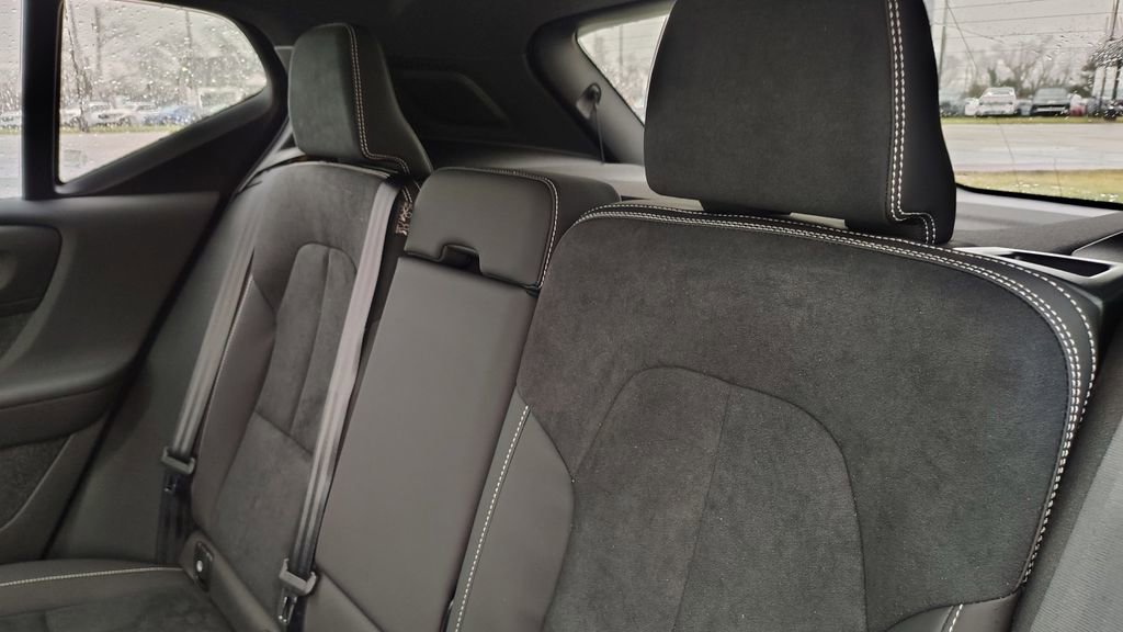 New 2026 Volvo XC40 B5 Ultra w/ Climate Package image 28