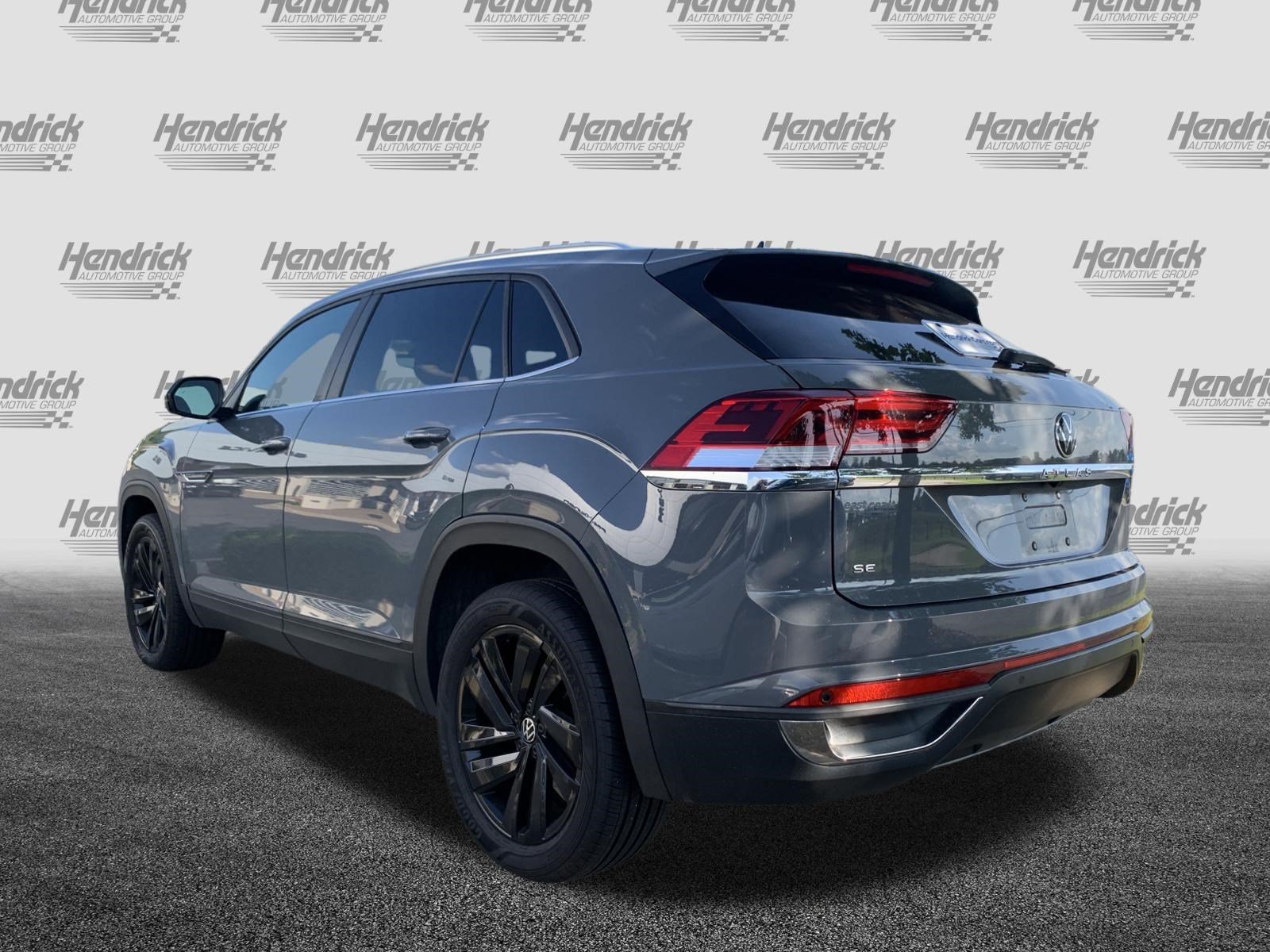Used 2023 Volkswagen Atlas Cross Sport SE w/ Black Wheel Package FWD image 8