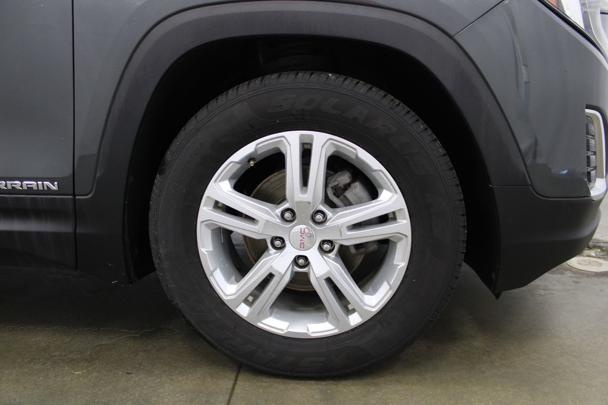 Used 2019 GMC Terrain SLE w/ Driver Convenience Package FWD image 5