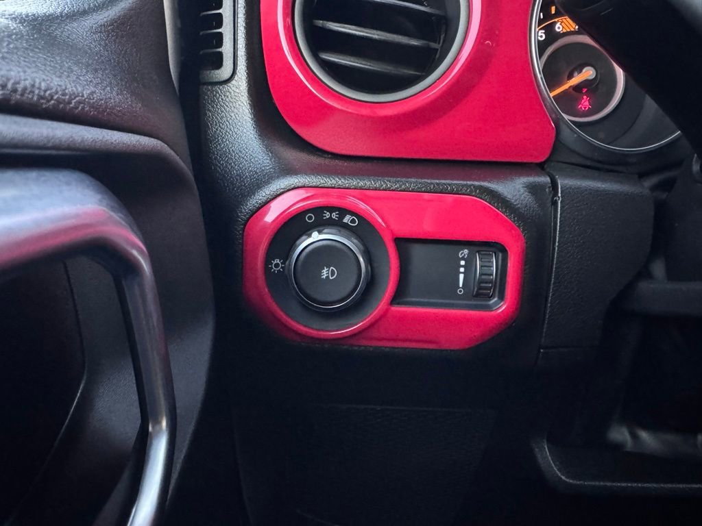 Used 2023 Jeep Wrangler Sport image 29