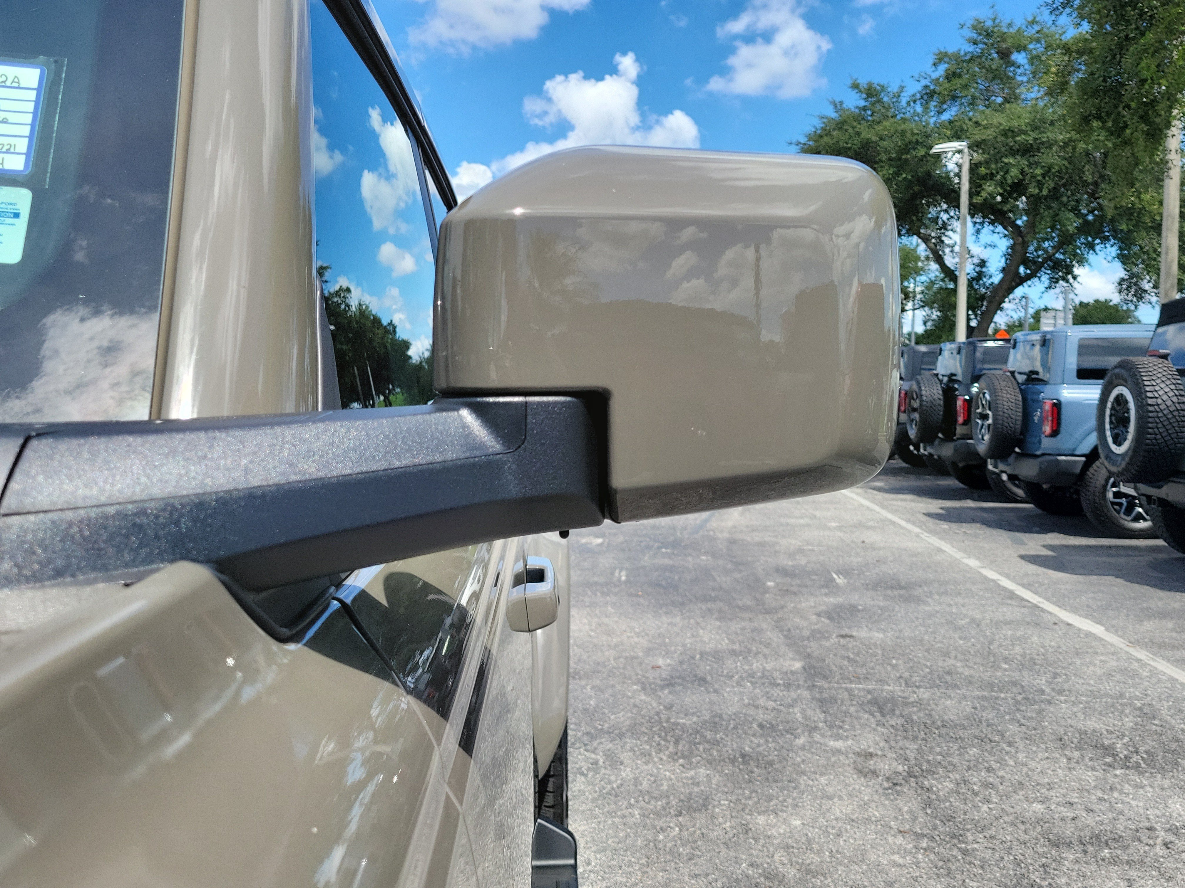 Certified 2025 Ford Bronco Outer Banks AWD/4WD image 4