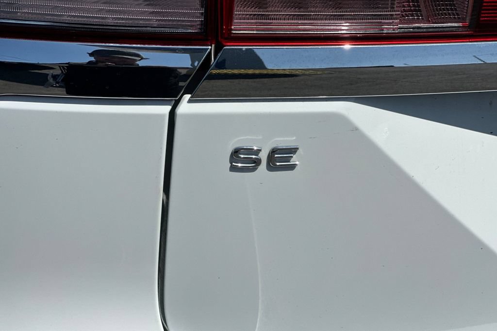 Used 2024 Volkswagen Atlas SE AWD/4WD image 29