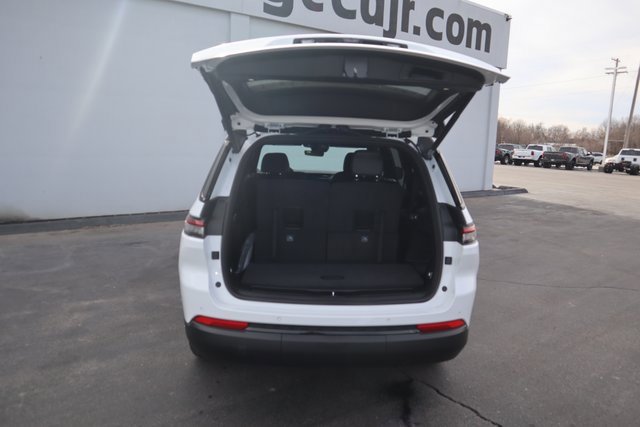 New 2025 Jeep Grand Cherokee L Altitude image 26