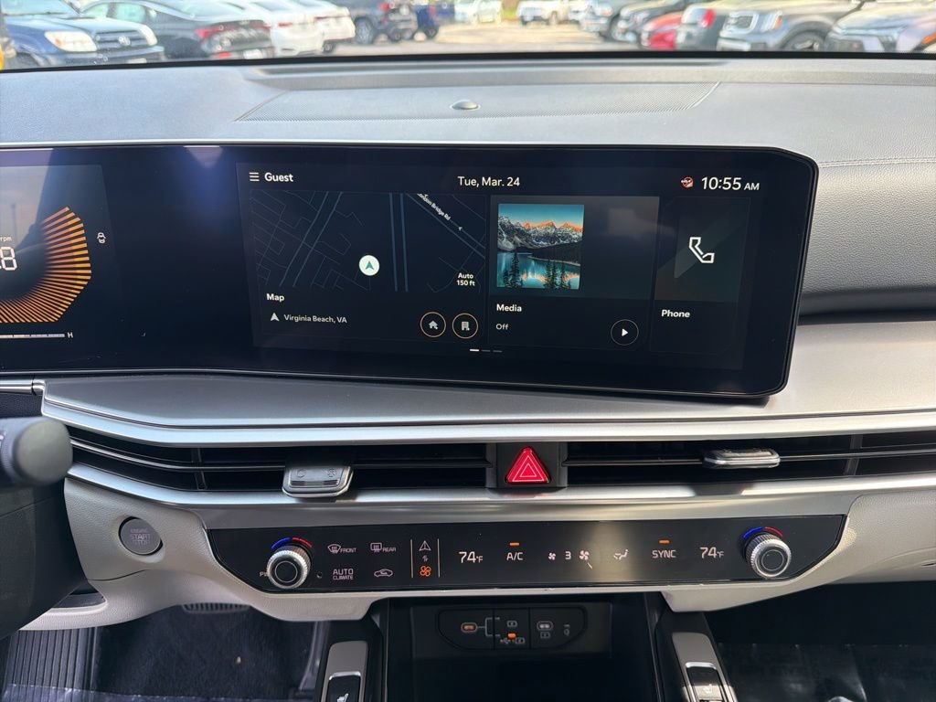 Certified 2025 Kia Sorento EX w/ Panoramic Sunroof Package image 18