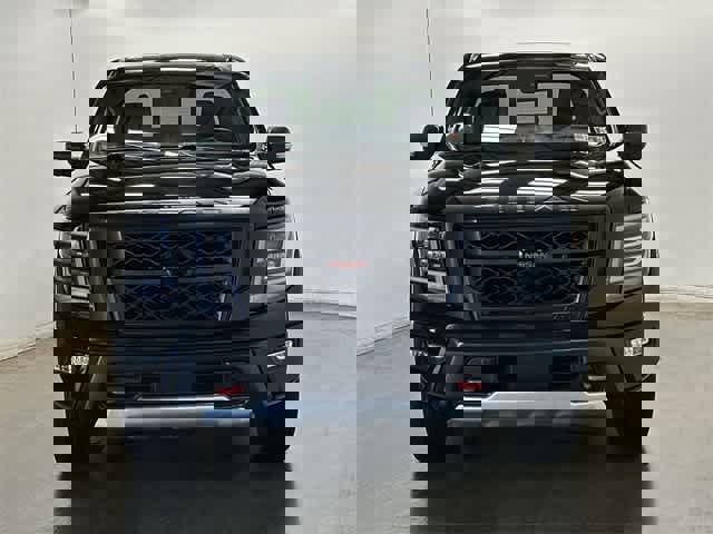 Used 2021 Nissan Titan PRO-4X w/ Pro-4x Convenience Package image 32