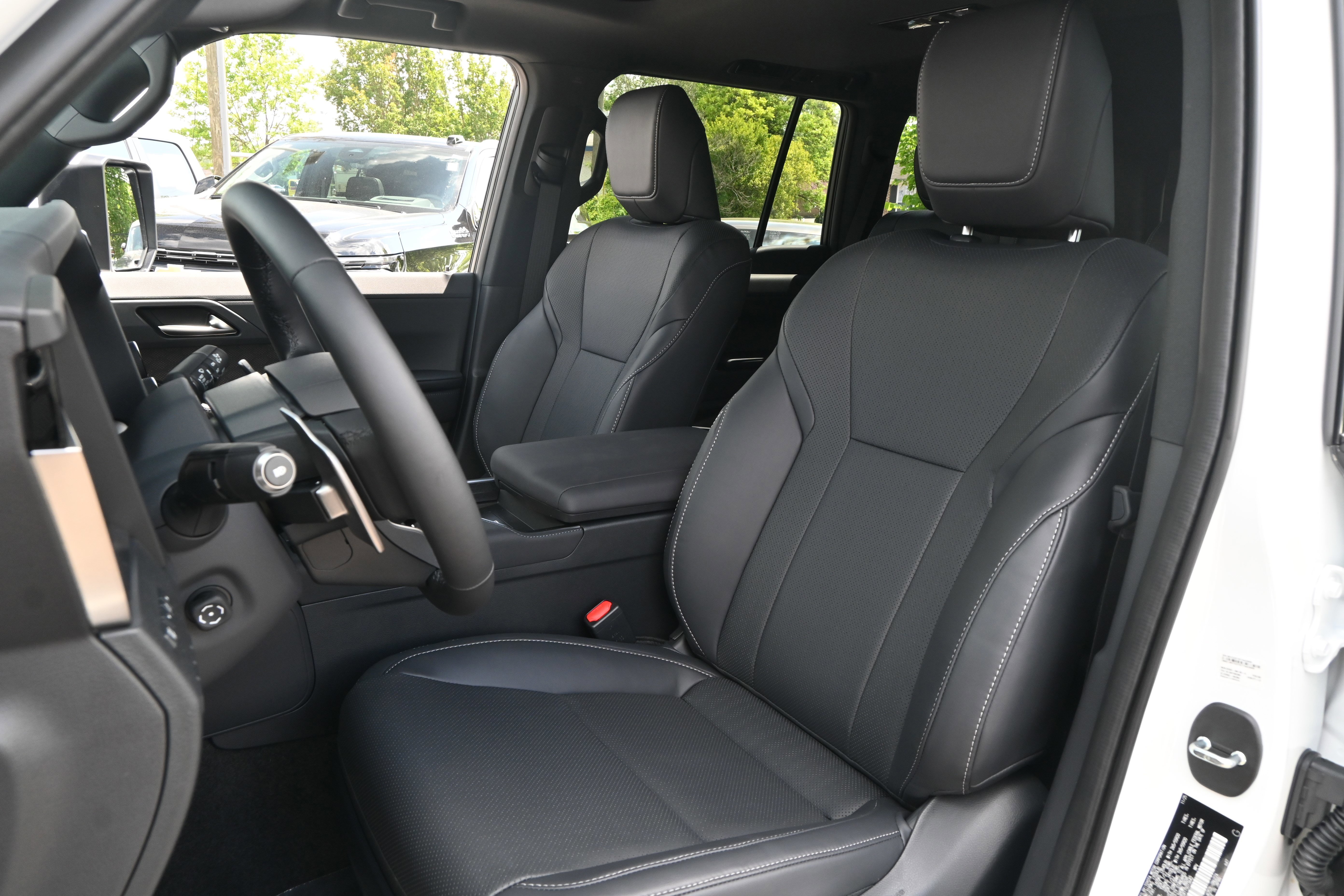 Used 2026 Lexus GX 550 w/ Cold Area Package AWD/4WD image 16