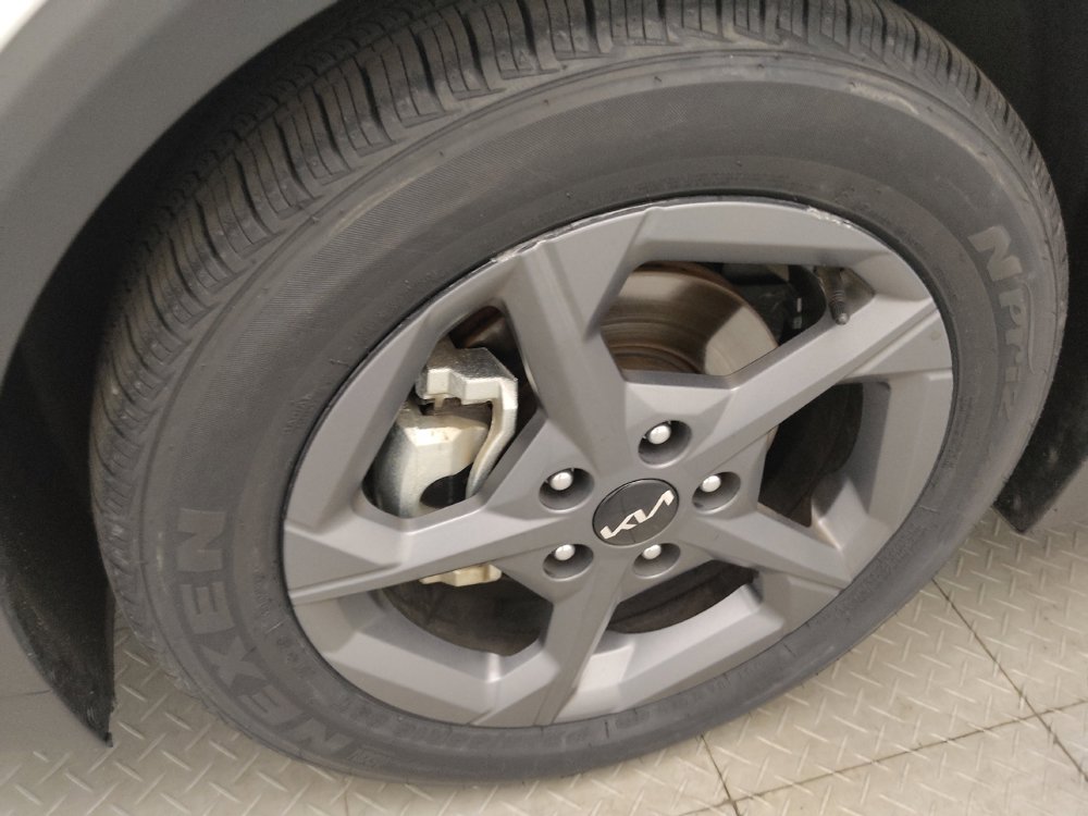 Used 2025 Kia K4 FWD image 31
